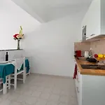 Niko's And Nora's * Gaios