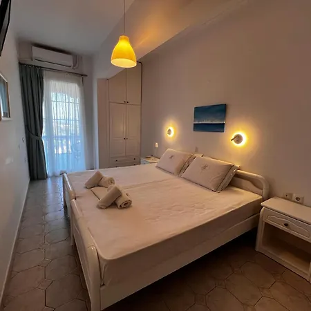 Niko's And Nora's Gaios