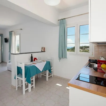 Niko's And Nora's Lejlighed Gaios